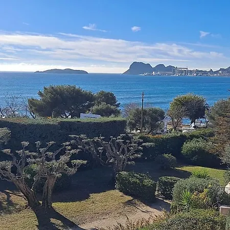 Vue Sur Et Baie De *